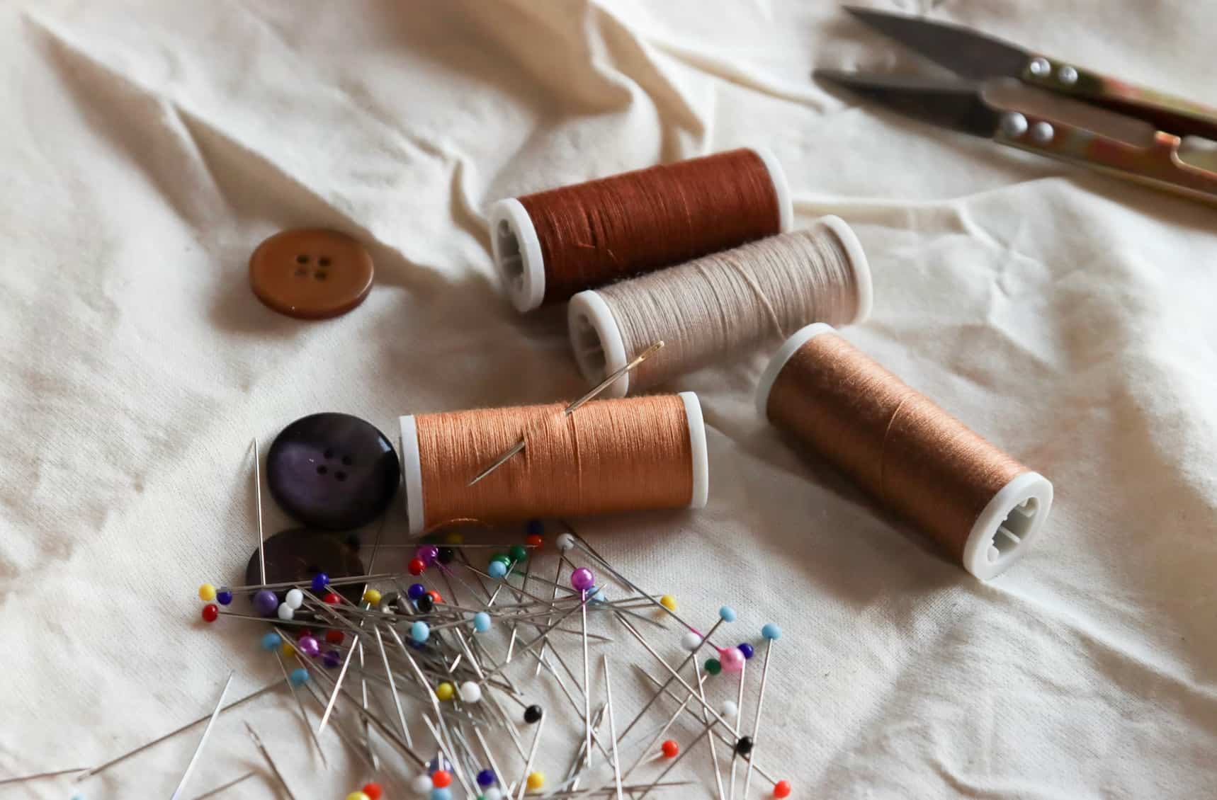 Upcycling Kleidung: Methoden für einen nachhaltigen Kleiderschrank